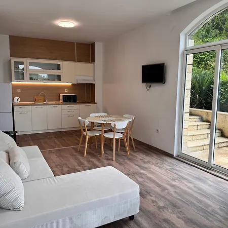 Apartment Atea Complex With Pool Next To The